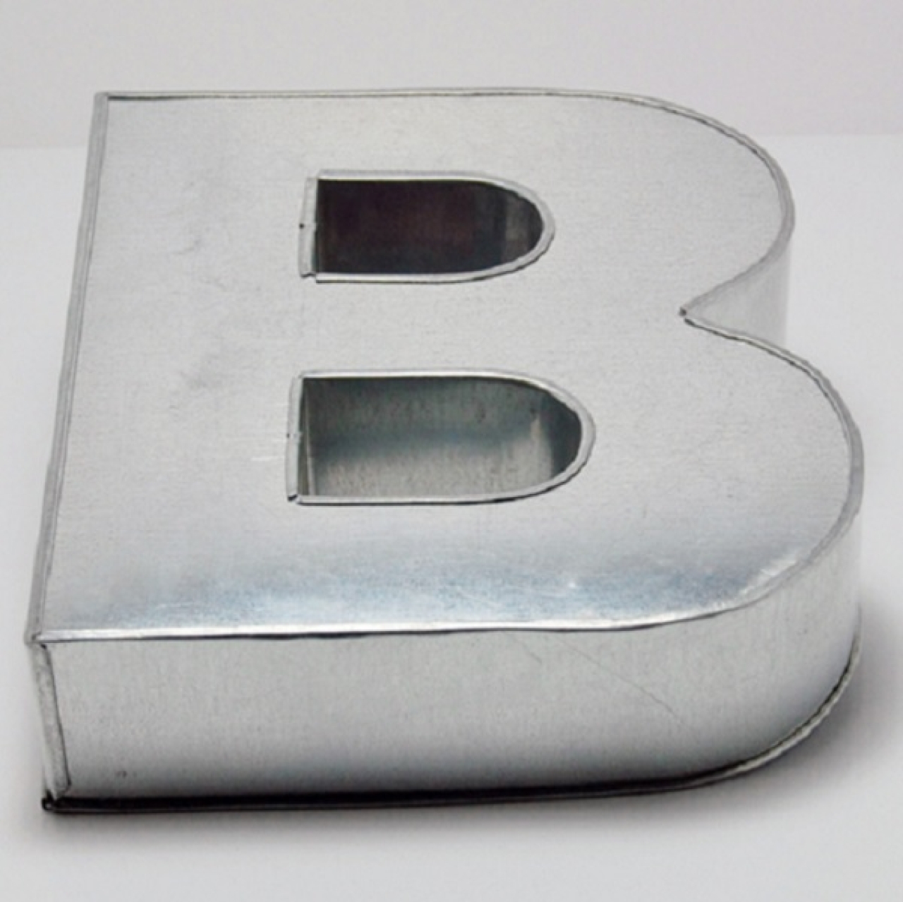 Euro Tins, Backform Buchstabe "B", ca. 25,5 x 20,5 x 6,5 cm
