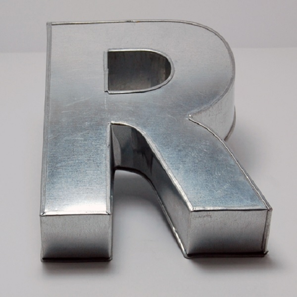 Backform Buchstabe "R", ca. 25,5 x 20,5 x 6,5 cm