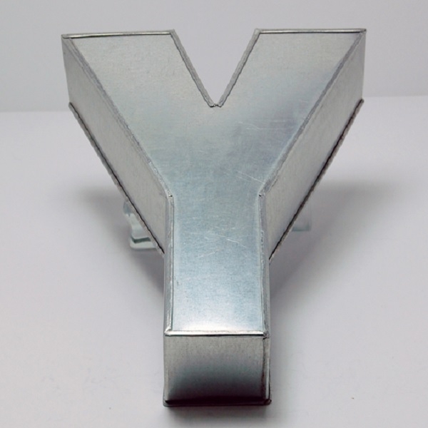 Backform Buchstabe "Y", ca. 25,5 x 20,5 x 6,5 cm